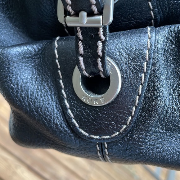 Michael Kors Black Leather Shoulder Bag - Picture 7 of 14